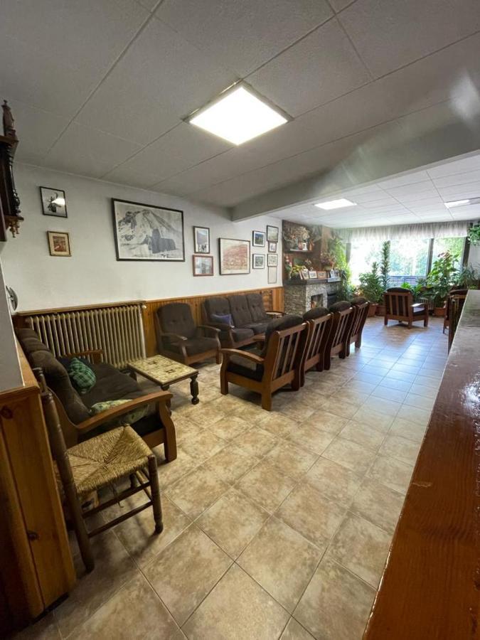Hostal Ter Setcases Buitenkant foto